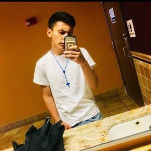 Meet your Posher, Joshua